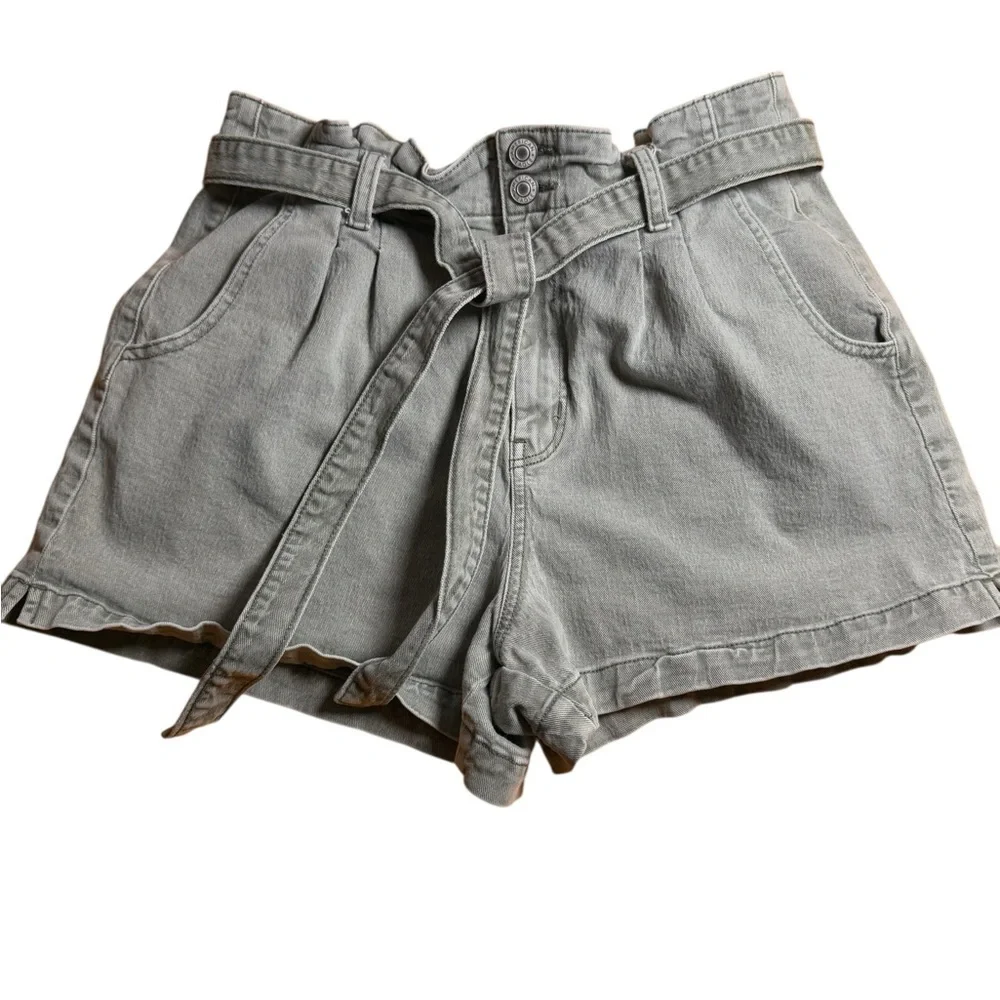 American Eagle Gray Paperbag Waist Denim 10 Shorts Coastal Cowgirl Boho Summer - Picture 2 of 5